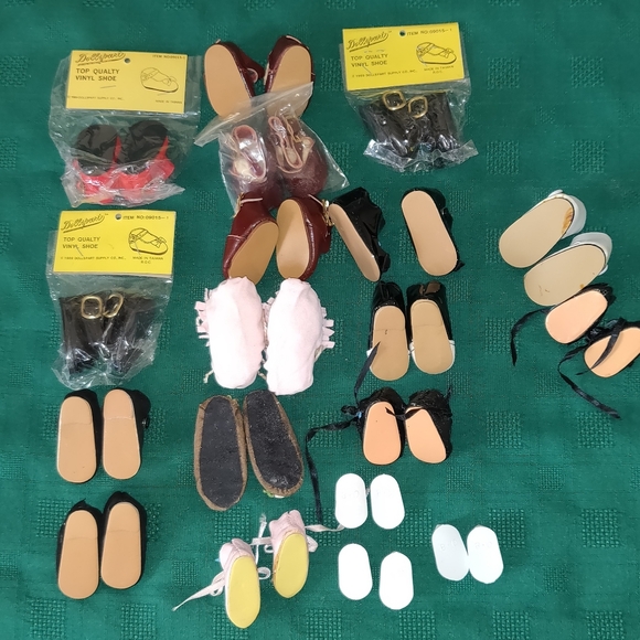 LOT of VINTAGE Doll Shoes Moccasins Ballet Slippers DOLLSPART 19 pair 1" to 2" - Picture 13 of 16